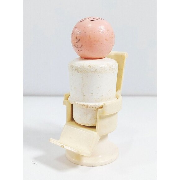 Vintage Fisher Price Little People Barber Chair With Figure - Picture 2 of 3